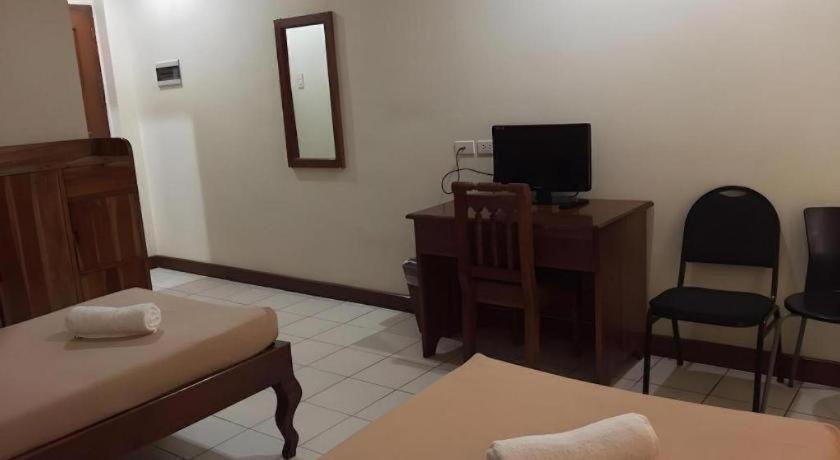 El Haciendero Private Hotel Iloilo Extérieur photo